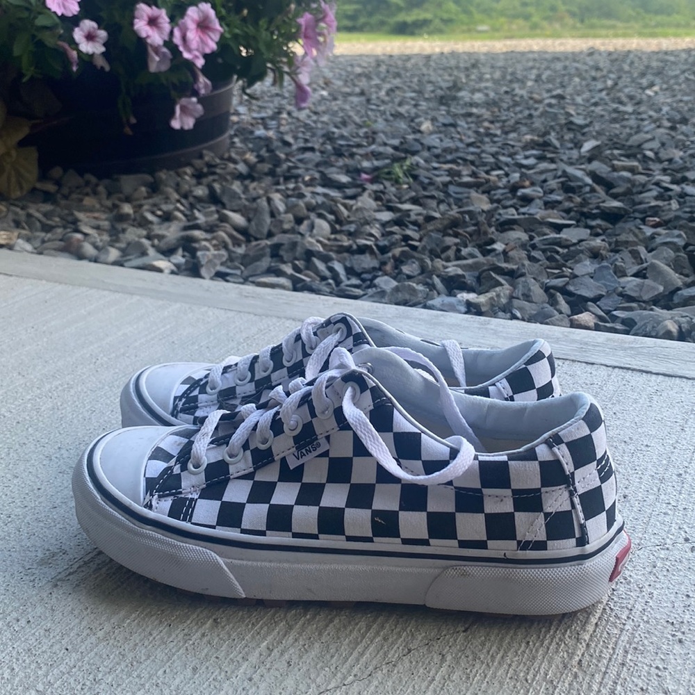 Barely worn! Cute platform checkered VANS!